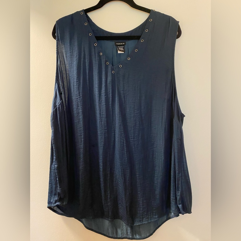 Woman’s plus size tank